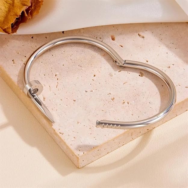 Baby Silver Carto Nail Bracelet