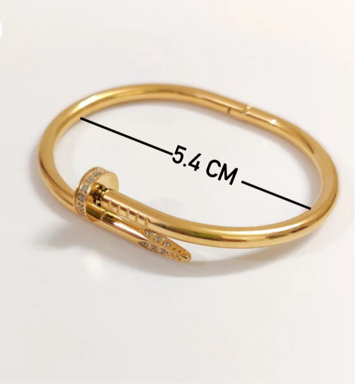 Baby Gold Carto Nail bracelet