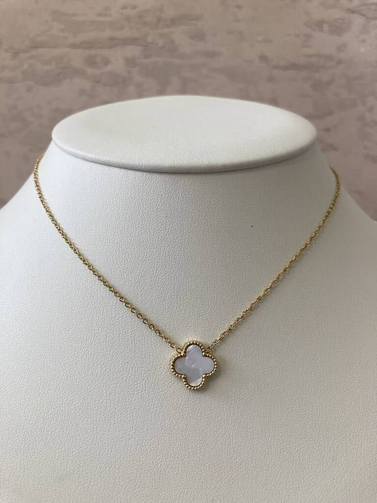 Clover necklace
