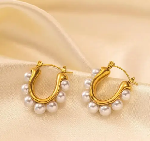 Luster Pearl Hoops