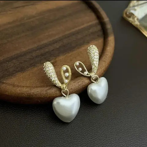 Heart pearl drop Earring