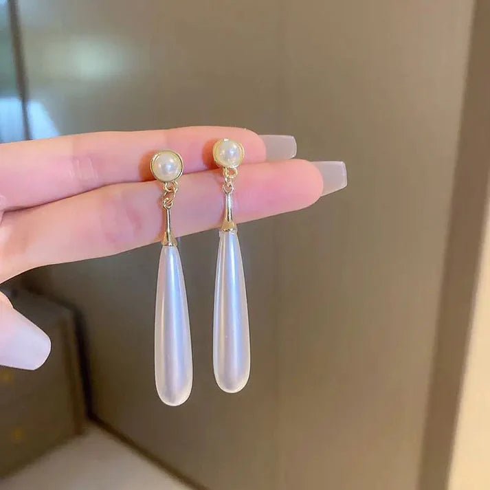 Pearl Dangle Earring