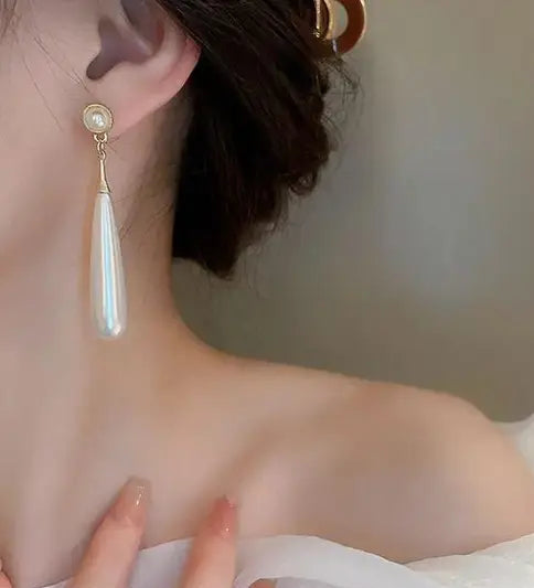Pearl Dangle Earring