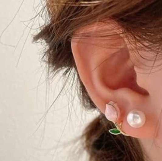 Rose Pearl Earring