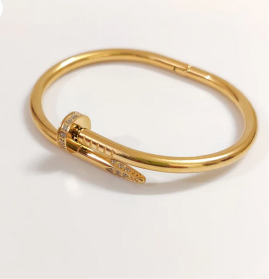 Baby Gold Carto Nail bracelet