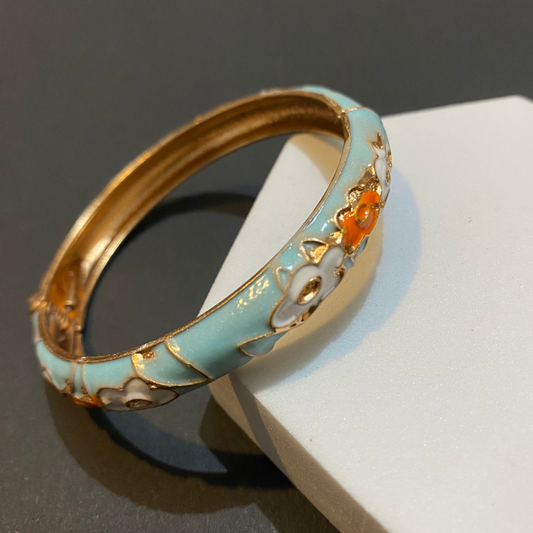 Aasmani Aura Bangle