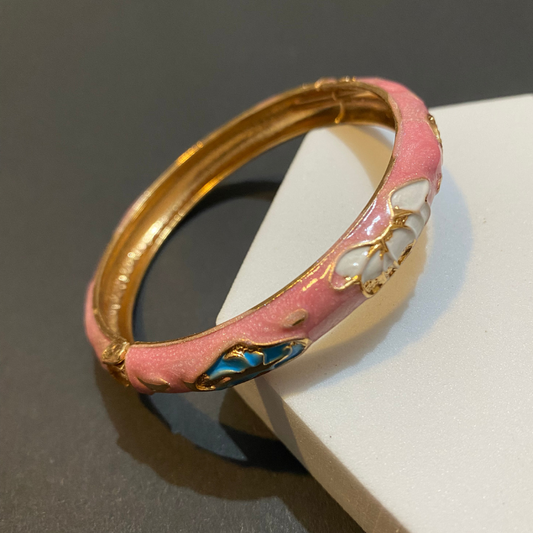 Gulabi Aura Bangle