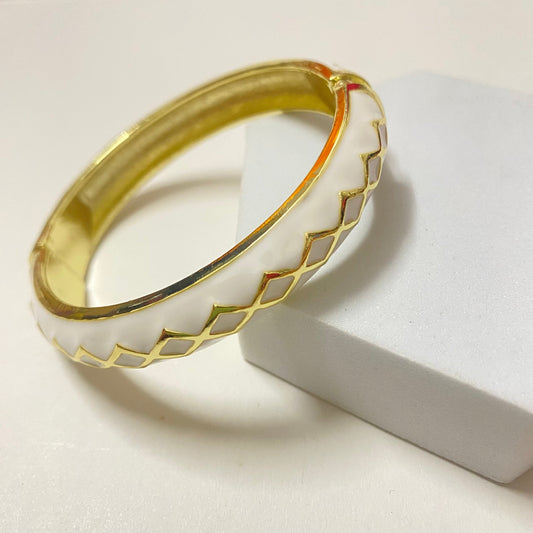 Tarunika Bangle