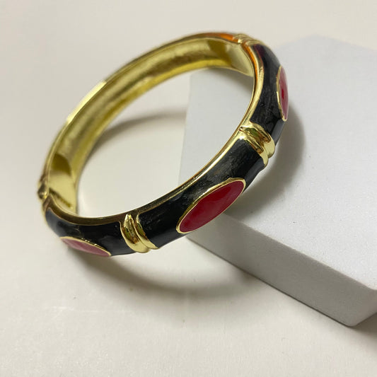 Vanya Bangle