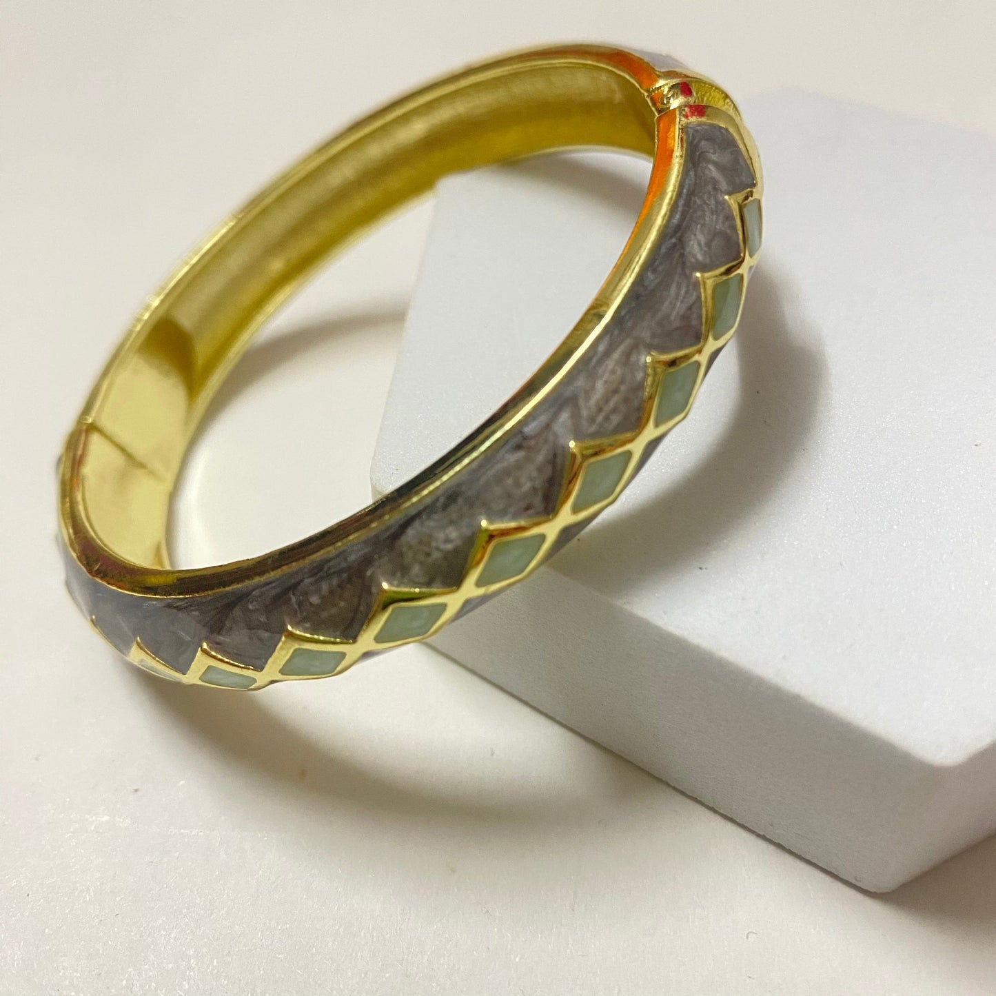 Tanirika Bangle
