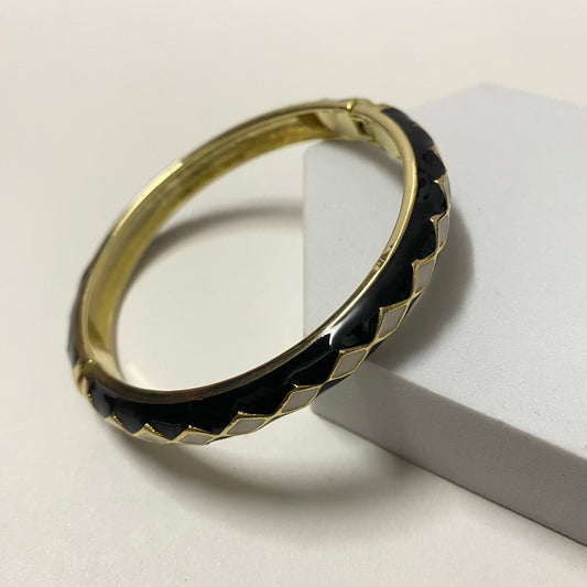 Kshirja Bangle