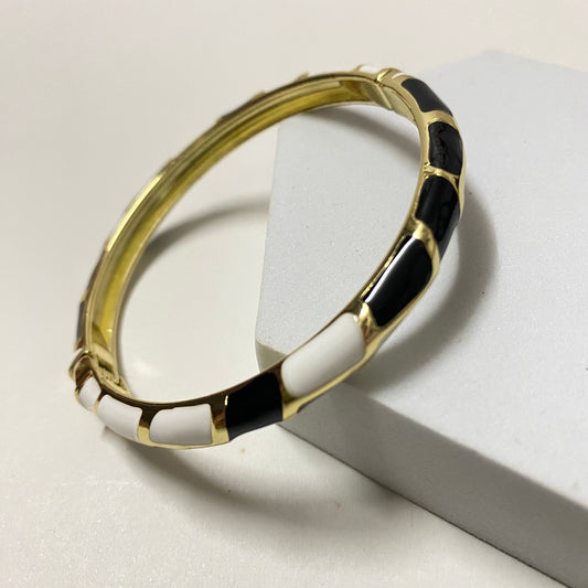 Hemangi Bangle