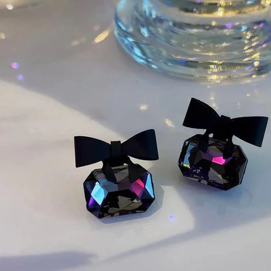 Cutest Black Bow & Pearls