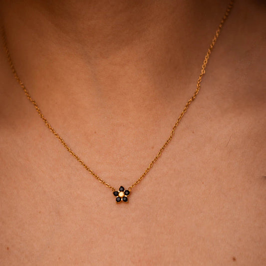 Minimal Black Flower Necklace