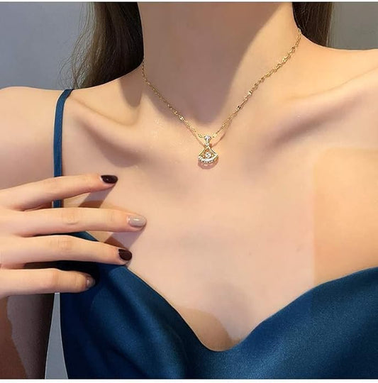 Cute Pendant Gold Beatable Diamond Necklace