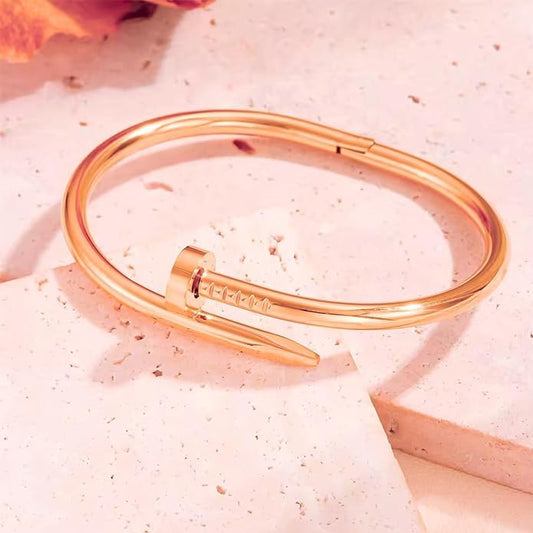 Nail Carto Rose Gold Bracelet