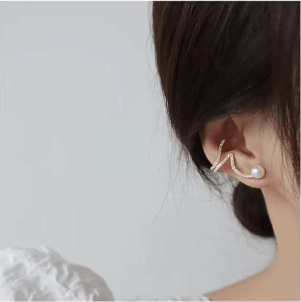 Twisted Korean Earjacket